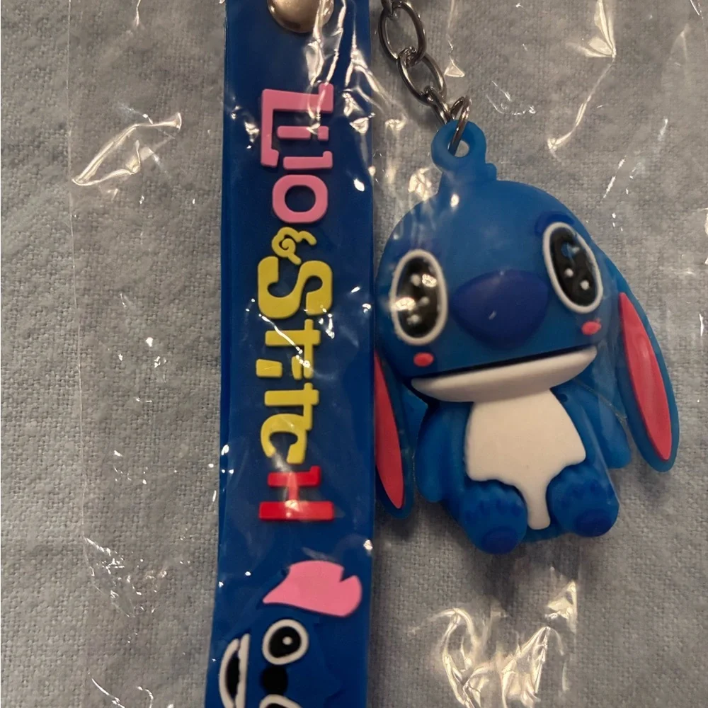 Lilo & Stitch Keychain - Picture 4 of 4